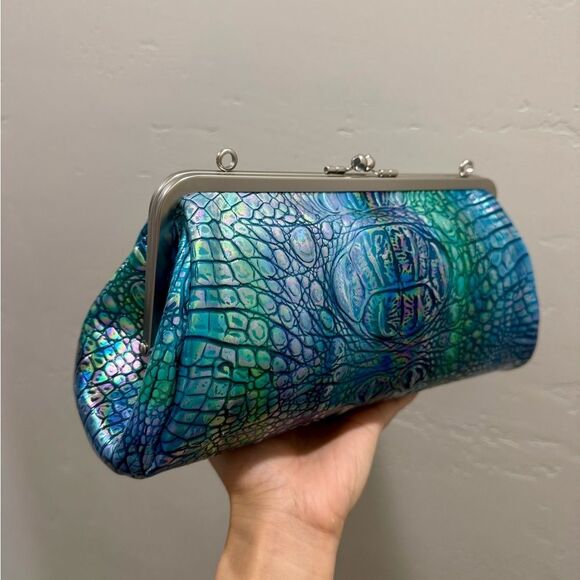 Iridescent Croc-Embossed Leather Handmade Kisslock Baguette Bag/Multi Use Style - Picture 12 of 16